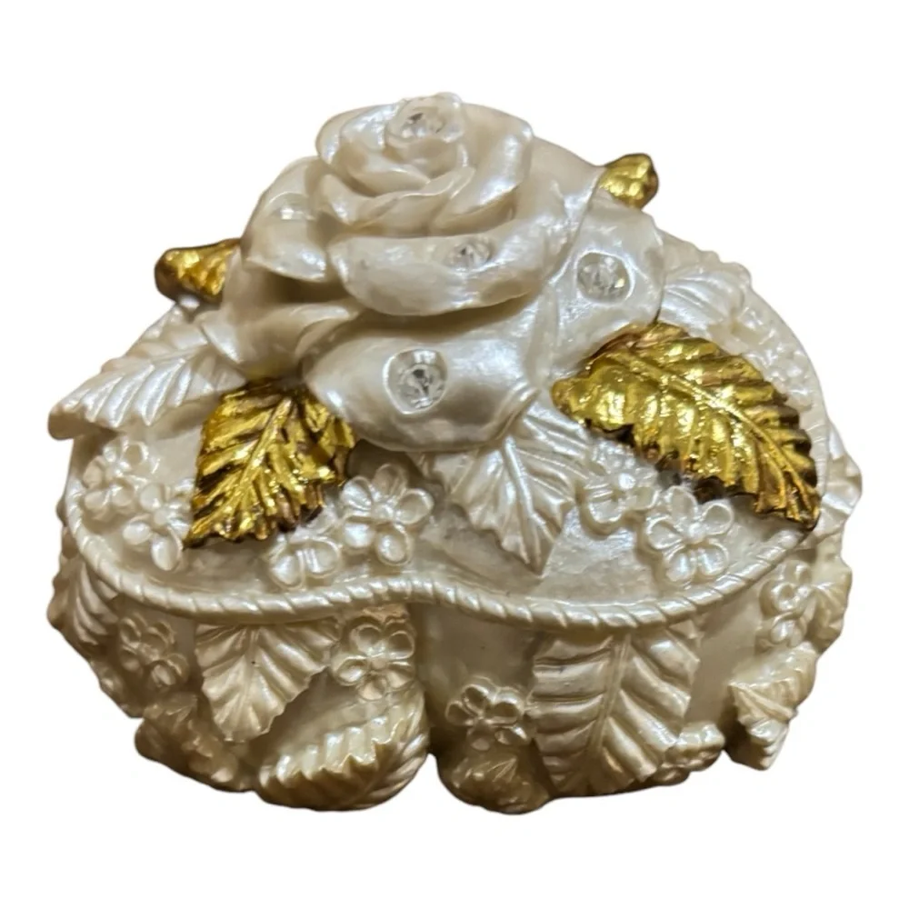 Santini Heart Shape Floral DesignTrinket Jewelry Box Cream/Gold